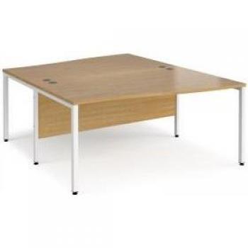 Dual‑Person Wave Desk Duo – 1600 mm, Oak Tops with White Frame, Maestro 25