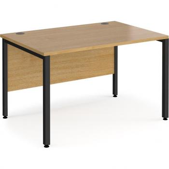 Maestro 25 Rectangular Office Desk with Black Legs and Oak Surface