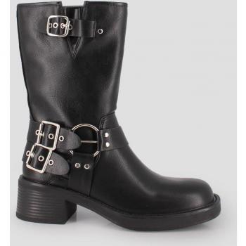 Botines de mujer de caña media con detalle de hebillas