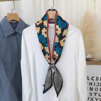 Bufanda Floral Puntiaguda de Seda Sintética