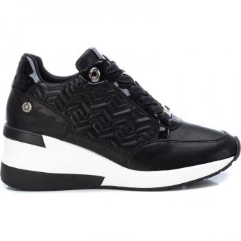 Zapatillas Xti 140050 para mujer en color negro con cuña de 7cm