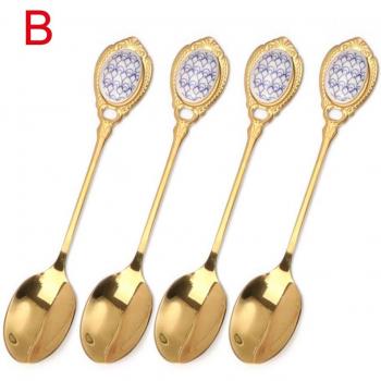 Cucharas de acero inoxidable doradas para postres
