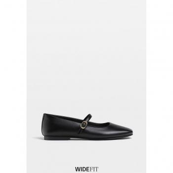 Stradivarius Black Ballerinas with Buckled Strap