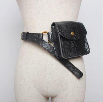Porte-monnaie mini sac banane B196
