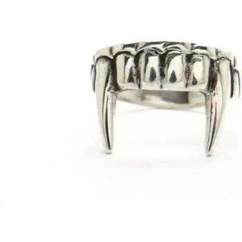 Männer Ring mit Tierzähnen - Punk Steampunk Stil