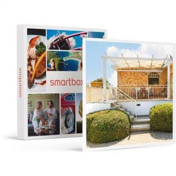 SMARTBOX Cofanetto Regalo Coppia - Vino E Relax In Salento: 1 Notte In Villa Con Degustazione Di Primitivo Di Manduria - Idee Regalo Originale