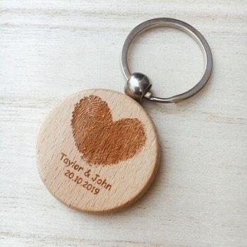Llavero de Madera Grabada con Nombre