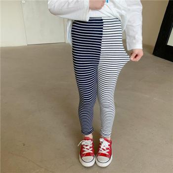 Pantalones elásticos a rayas retales rosa-morado para niñas 2022