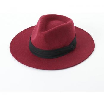 Sombrero de fieltro femenino con ala ancha