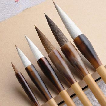 Ensemble de stylos de calligraphie