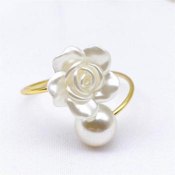 Elegant Pearl Flower Napkin Ring