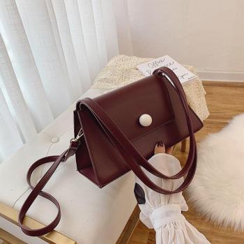 Kleine PU Leder Schultertasche für Frauen mit Kette