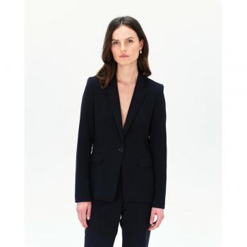Blazer de mujer Caroll entallado con bolsillos solapados color azul marino