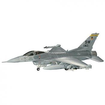 Hasegawa 1/72 Air Force F‑16C Fighter Jet Miniature