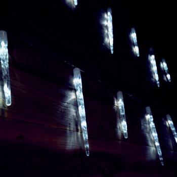 2 LED Icicle Chaser Lights - Cool White