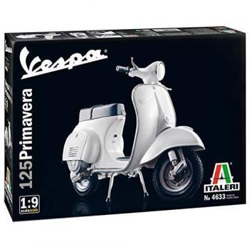 Italeri Vespa 125 Primavera Scooter Model Kit (Scale 1:9)