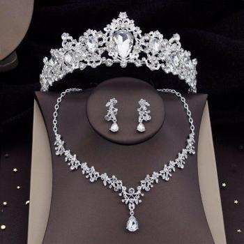Joyería Nupcial de Tiara y Pendientes para Novia