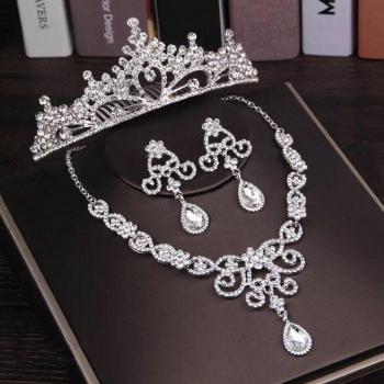 Joyería Nupcial Enchapada en Plata con Collar y Pendientes